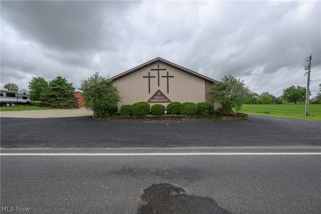 Rare opportunity in beautiful Dalton! Welcome to 2587 Alabama Ave SW! Currently being used as a place of worship, this 100% zoning free property offers over 3300 sqft of beautifully maintained space to be utilized in whichever way the new owner wishes! So, whether you're looking for a new church to grow into, an office space, a "barndominium" conversion, or a new space to run a business; this amazing property will be able to accommodate whatever needs you may have! This charming property has been lovingly and meticulously maintained by current owners for decades and is ready to provide that same value to its new owners! Call TODAY, for your private​​‌​​​​‌​‌​​​‌‌​​​‌‌‌​​‌​​‌‌​​​​ showing!