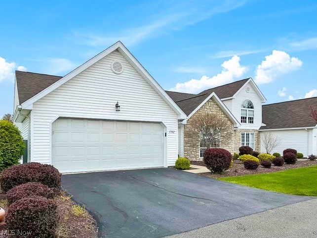 AWESOME 2 Bedroom/2 Full Bath Condo in SPECTACULAR Grandshire Development with Pool & Club House.  Condo Features Include:  Large Front Living Room with Cathedral Ceiling & Gas Fireplace, Huge Kitchen with Center Island, Pantry, & Breakfast Area, Separate Dining Room Area with Tray Ceiling, Large Master Bedroom with Walk In Closet & Master Bath with Jacuzzi Tub & Shower, 2nd Large Bedroom with 2nd Full Bath, First Floor Laundry Room, & Back Sun Room facing the Pool.