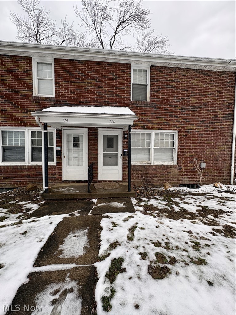 Located in Niles is this Newly Updated 2 Bedroom/ 2.5 Bath Townhouse. Kitchen is provided with a stove and refrigerator which the tenant is to maintain. Half bath is on the main floor, full bath and 2 bedrooms are on the upper floor. The basement has the other full bathroom, one finished side for storage, and washer and dryer connections. The tenant has 1 parking space in the carport. Monthly rent is $1,200.00 plus the tenant pays all utilities.  Trash services are included with the monthly rent.  Full security deposit of $1,200.00 and first month rent is due before an approved tenant can move in.  No smoking, no pets and no Section 8.