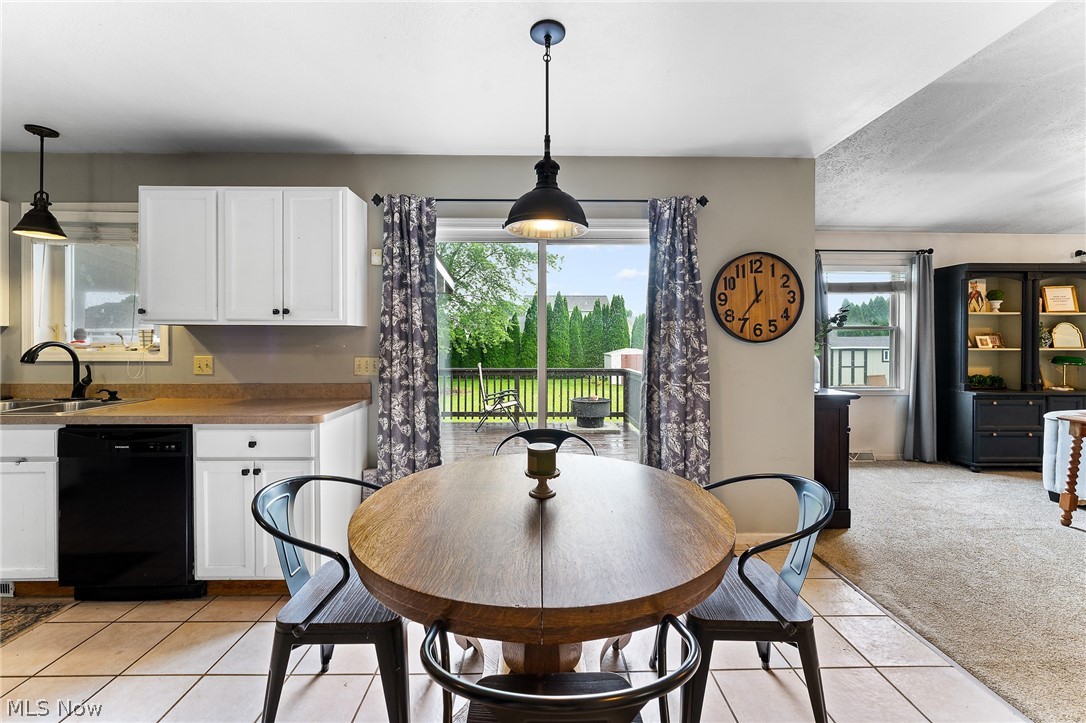 Carrousel Corners 1 - Residential