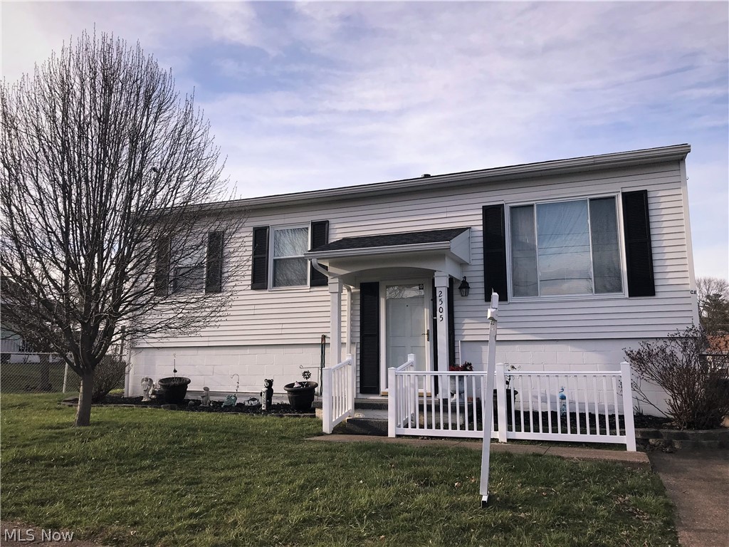 This well maintained home is turnkey ready! This home provides a walkout basement with family room, plenty of storage. Screened in back porch is ideal for enjoying the warming temperatures and entertaining, the back yard is fenced and makes a great yard for pets to play. Many new updates including a brand new kitchen. This gem won't last long.