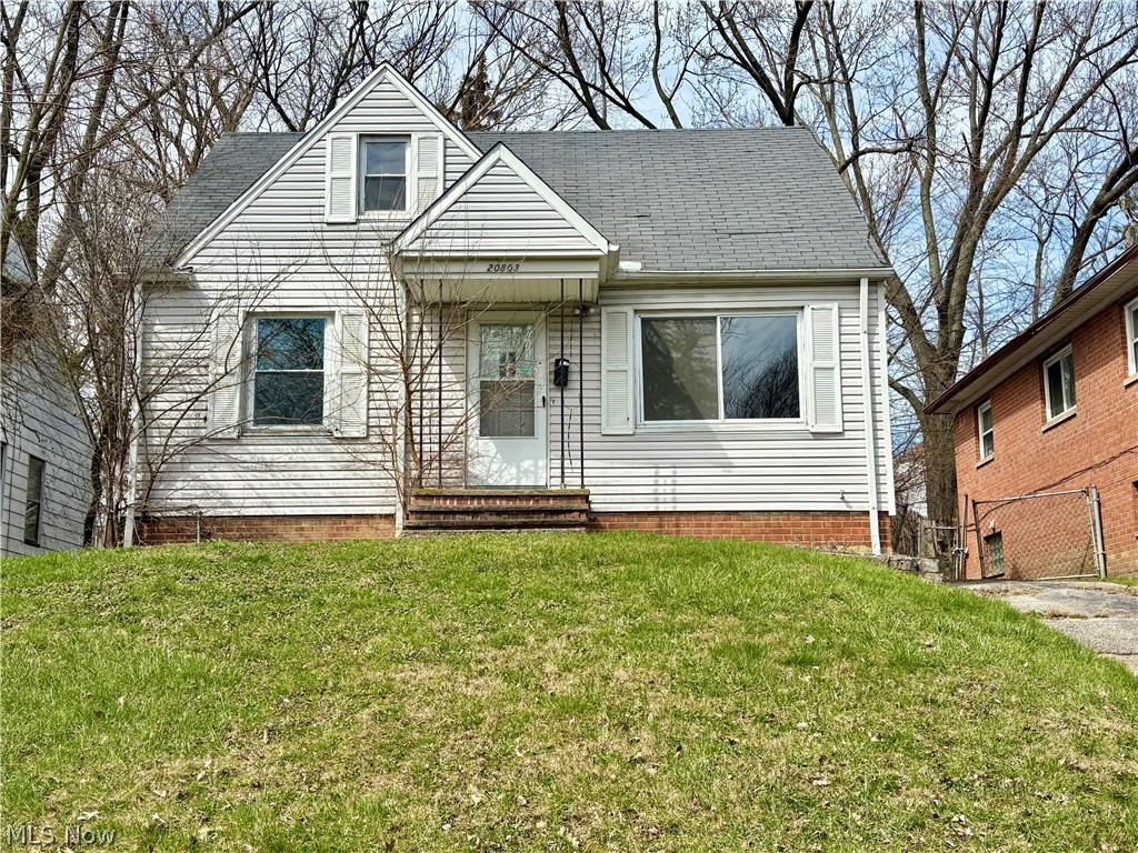 Attention investors, rehabbers, and DIY specialists! This 3-bedroom, 1-bathroom single-family home offers approximately 1,092 sq ft of living space and is located in the Maple Heights City School District. Priced for a quick sale, this property presents a rare opportunity for renovation, resale, or rental investment. The layout provides solid bones with potential to finish the lower level, creating additional living space and increasing after-repair value. Perfect for a fix-and-flip, rental, or BRRRR strategy, this property offers significant upside for those ready to invest sweat equity. Don’t miss your chance to transform this diamond in the rough into a high-value asset.