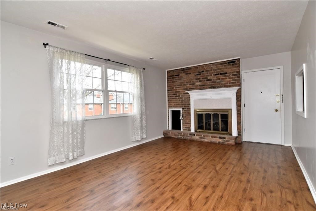 Heritage Circle Condo - Residential
