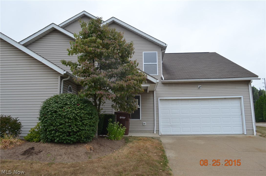 Cozy condo located in a nice area surrounded by very well maintained properties. Get to know your neighbors on this close knit community in Tallmadge. All new carpet and fresh paint with a detached garage.