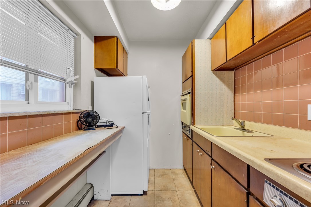 David G Kangessers Dakan 15 - Commercial Sale