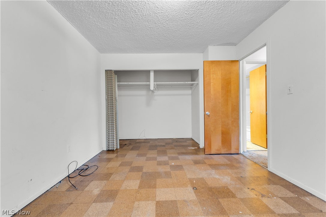 David G Kangessers Dakan 15 - Commercial Sale