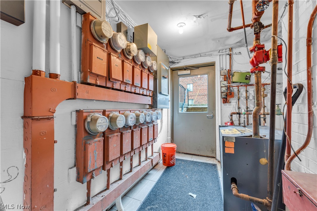 David G Kangessers Dakan 15 - Commercial Sale