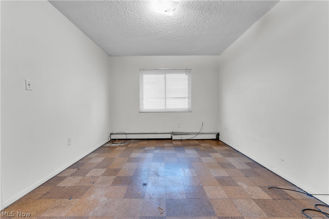 David G Kangessers Dakan 15 - Commercial Sale