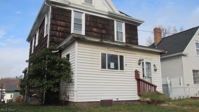 Your chance has arrived to create your dream home. Featuring 3 bedrooms and a family room with sliding glass doors leading to a deck overlooking the backyard. The home also has an enclosed porch. Don't let this one pass you by!
