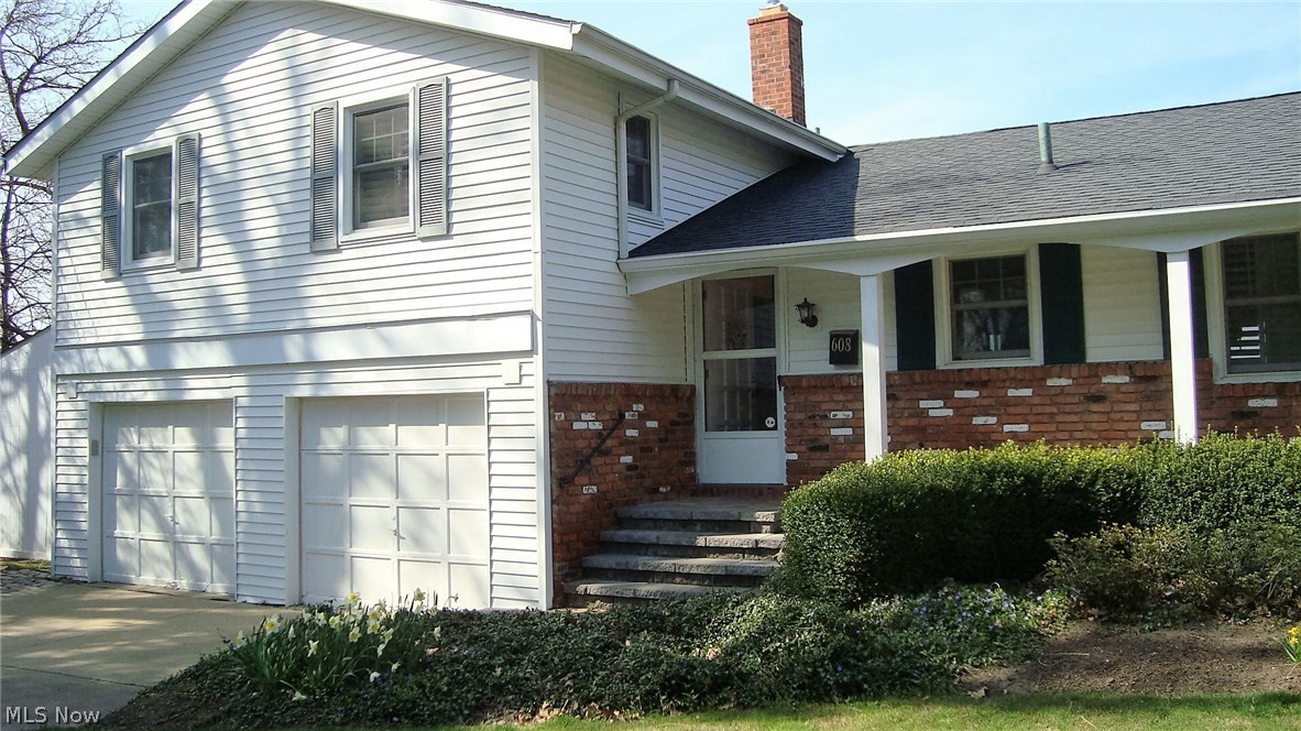 Outstanding Lake Erie lakefront home on a quiet, private cul-de-sac. Gorgeous private setting. All remodeled with open concept gourmet kitchen that includes Subzero, Bosch,and granite counters. Hardwood floors, gas fireplace, masters w/ bath and large walk in closet. Large Trex deck , reinforced break wall and access to your own beach. This home is immaculate w/ lots of upgrades. Come enjoy the sunset!