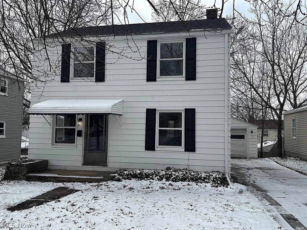 Just a few blocks to the Park!
This Firestone Park cutie has been completely remodeled!  
New roof!  New kitchen and bath with custom tile and new stainless dishwasher! Newly refinished hardwood floors!  Newer windows! Newer mechanicals!

This one has it all!