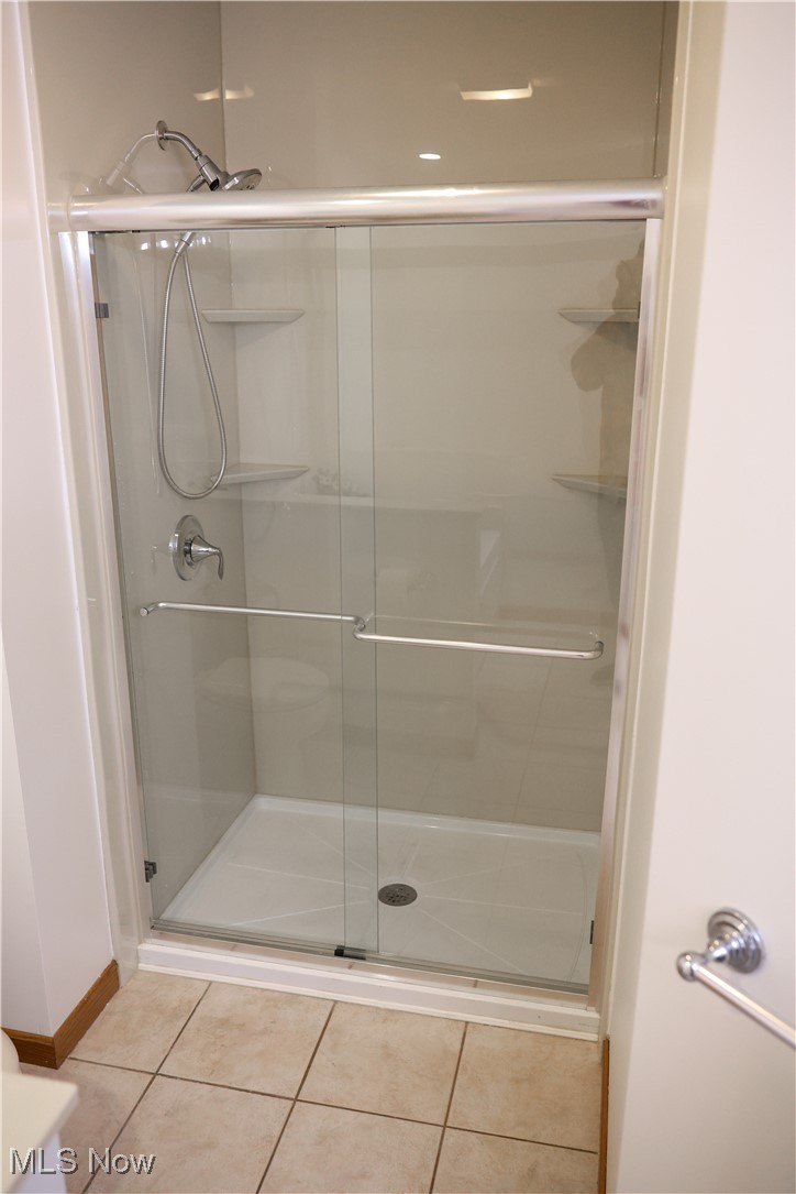 Country Mdws Lk Condo - Residential
