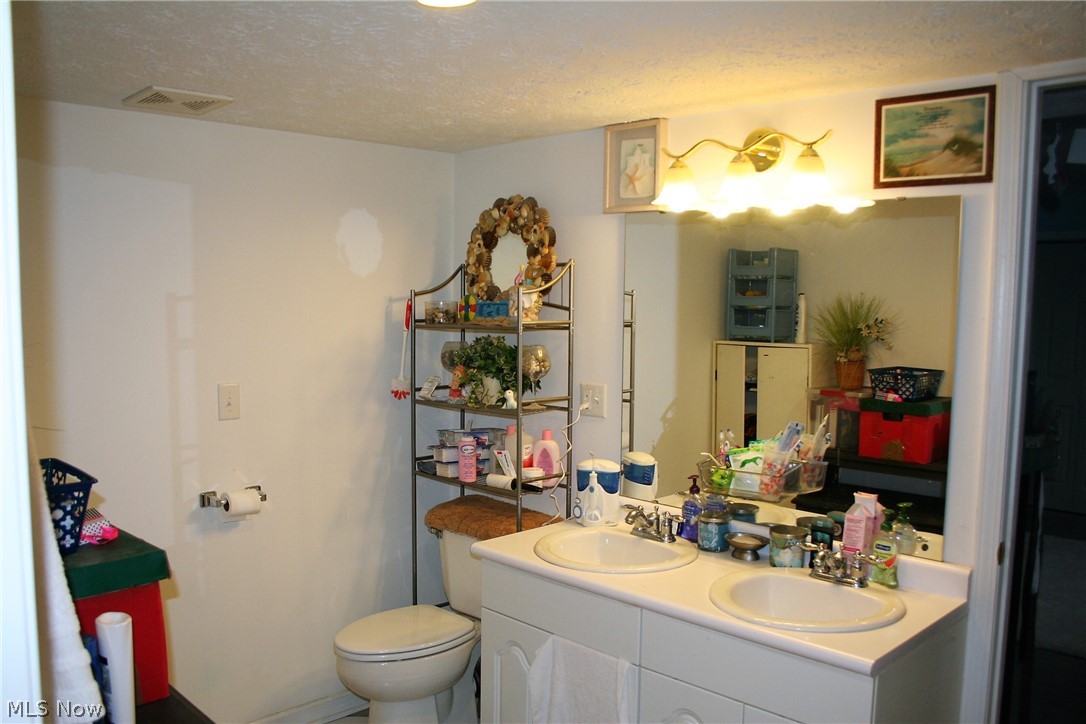 Meadow Lakes - Residential