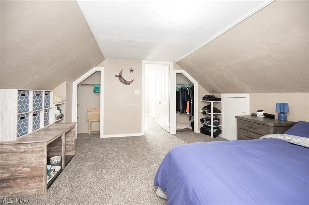 Bungalow - Residential