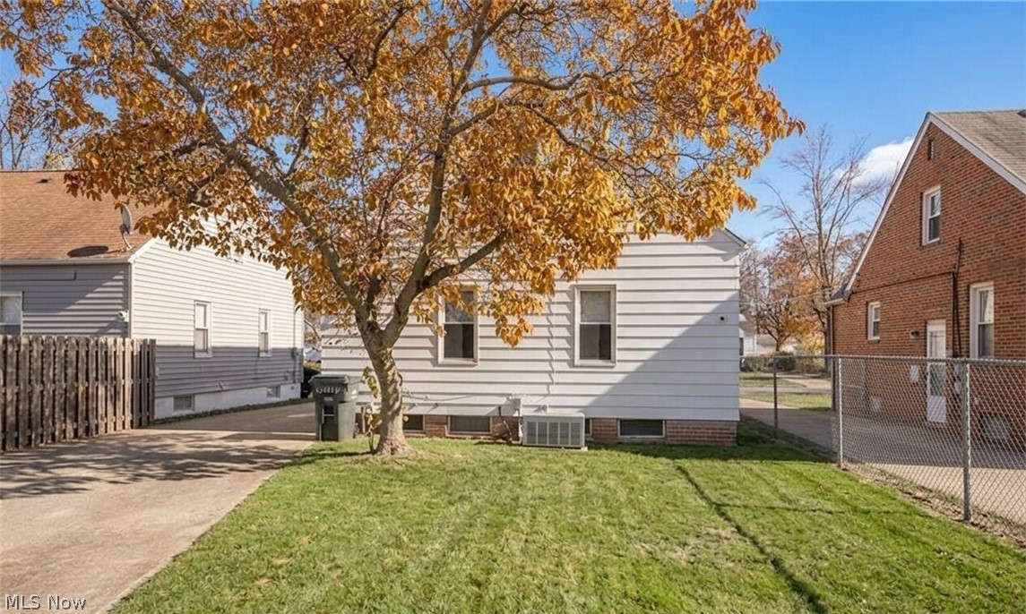 Bungalow - Residential