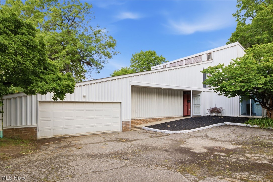 Sutton Place Condo - Residential