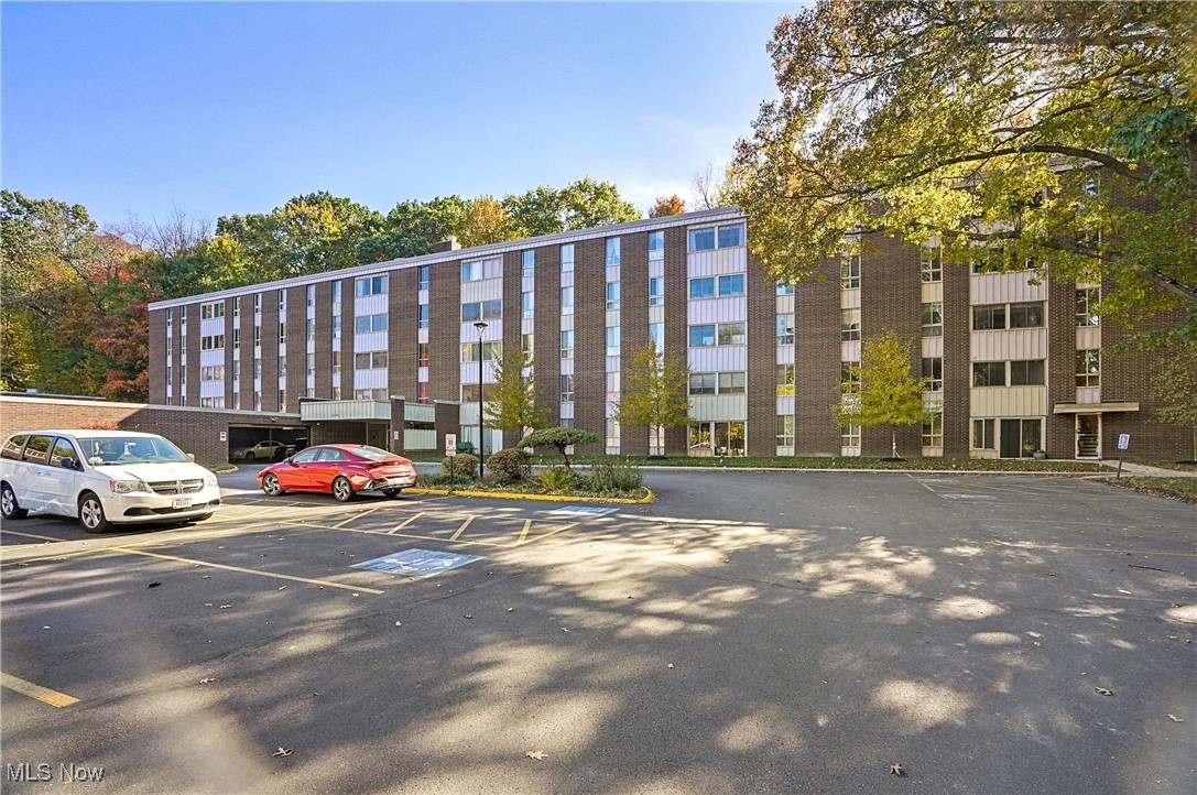 Silver Lake Towers Condo - Residential