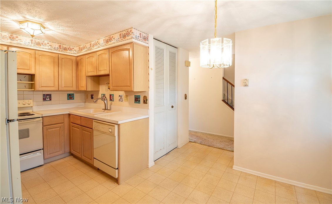 Huntington Park Condo - Residential