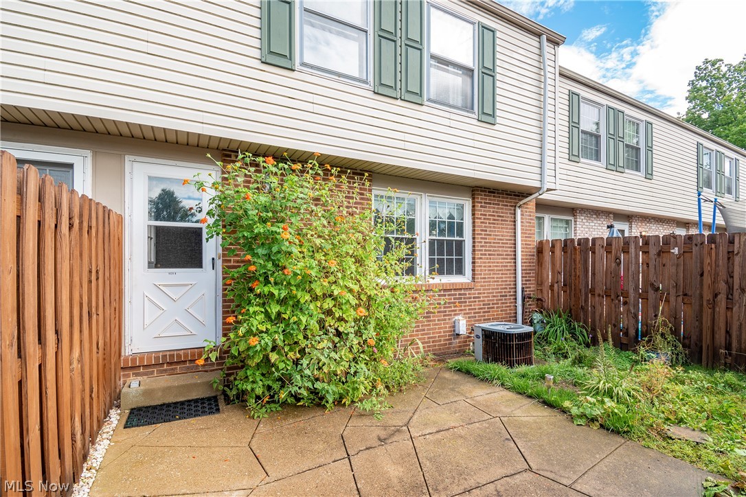 Huntington Park Condo - Residential