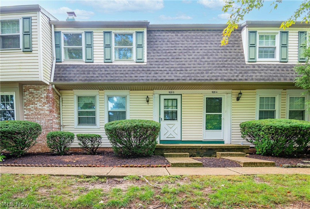 Huntington Park Condo - Residential