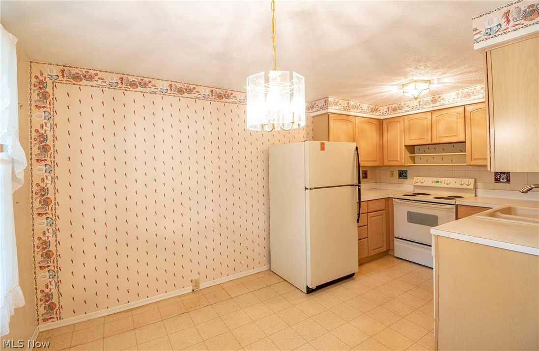 Huntington Park Condo - Residential