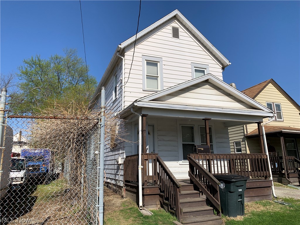3 Bedroom, 1 bathroom single-family rental currently leased at $1,100/month. Tenant occupied with tenant in good standing. Turn-key condition, updated mechanicals and roof in good shape across the portfolio. Professionally managed with no deferred maintenance. A strong cash flow addition to any buy-and-hold portfolio.