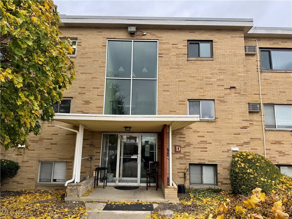 Royal Court Condo - Residential
