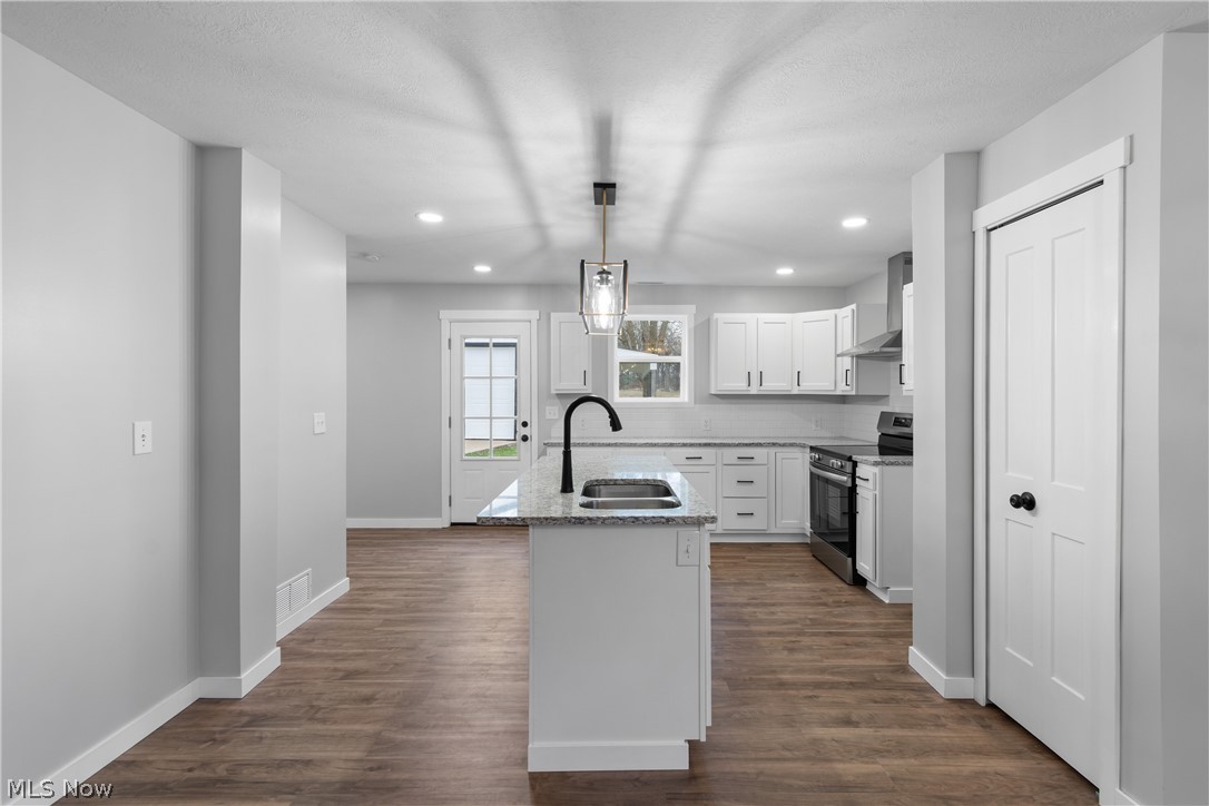 Paul Heston Pointview #3 - Residential