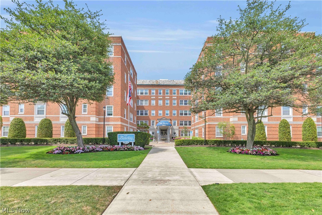 Barclay Condos - Residential
