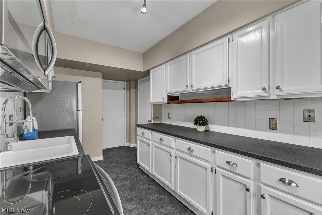 Barclay Condos - Residential