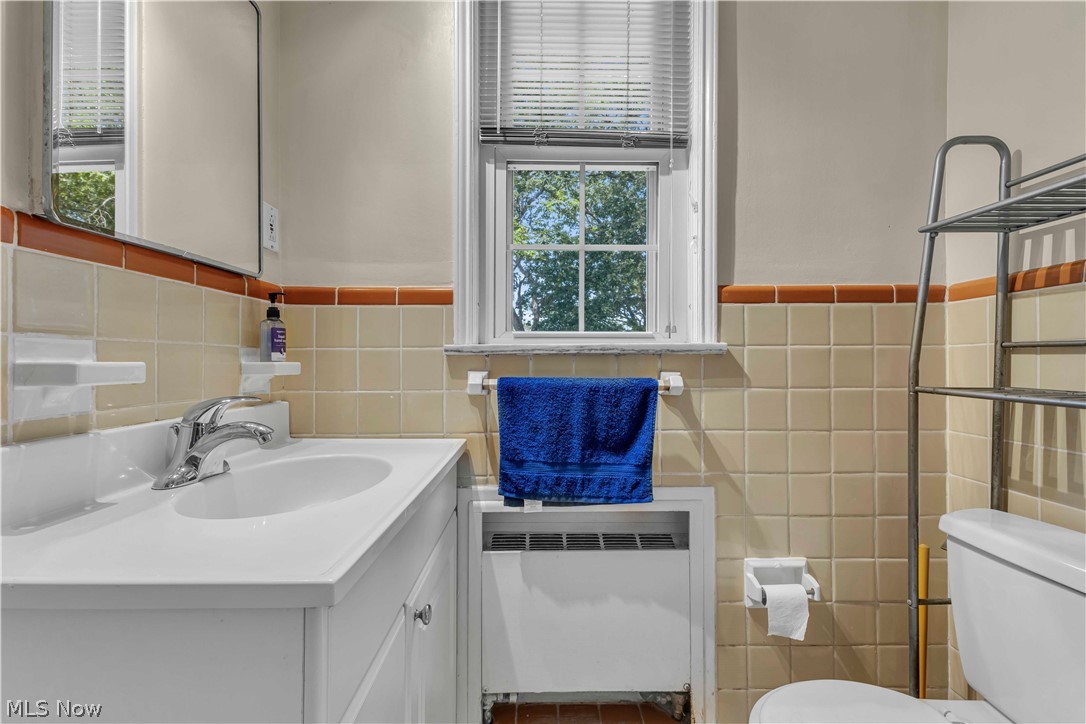 Barclay Condos - Residential