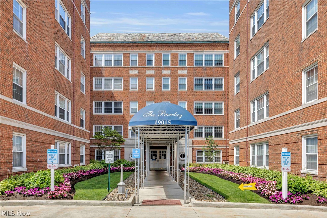 Barclay Condos - Residential