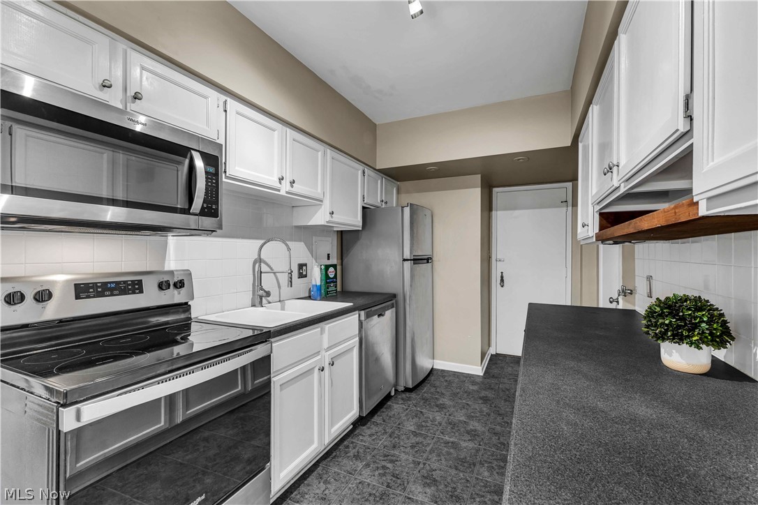 Barclay Condos - Residential
