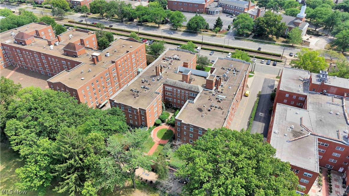 Barclay Condos - Residential