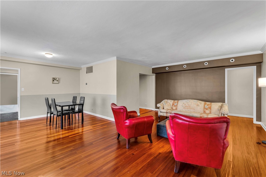 Barclay Condos - Residential