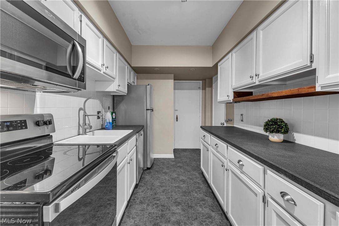 Barclay Condos - Residential