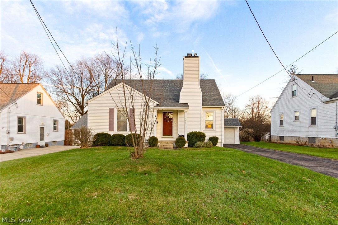 Don’t miss your chance to see this beautiful well maintained home.
