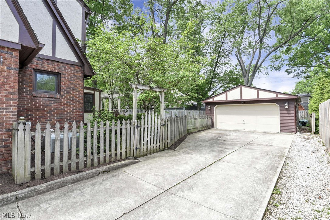 Lake Forest - Residential