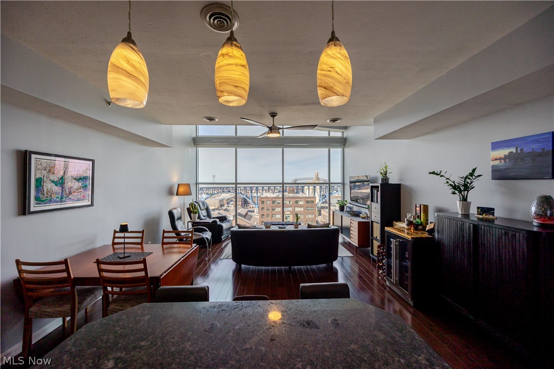 Stonebridge Plaza Condo - Residential