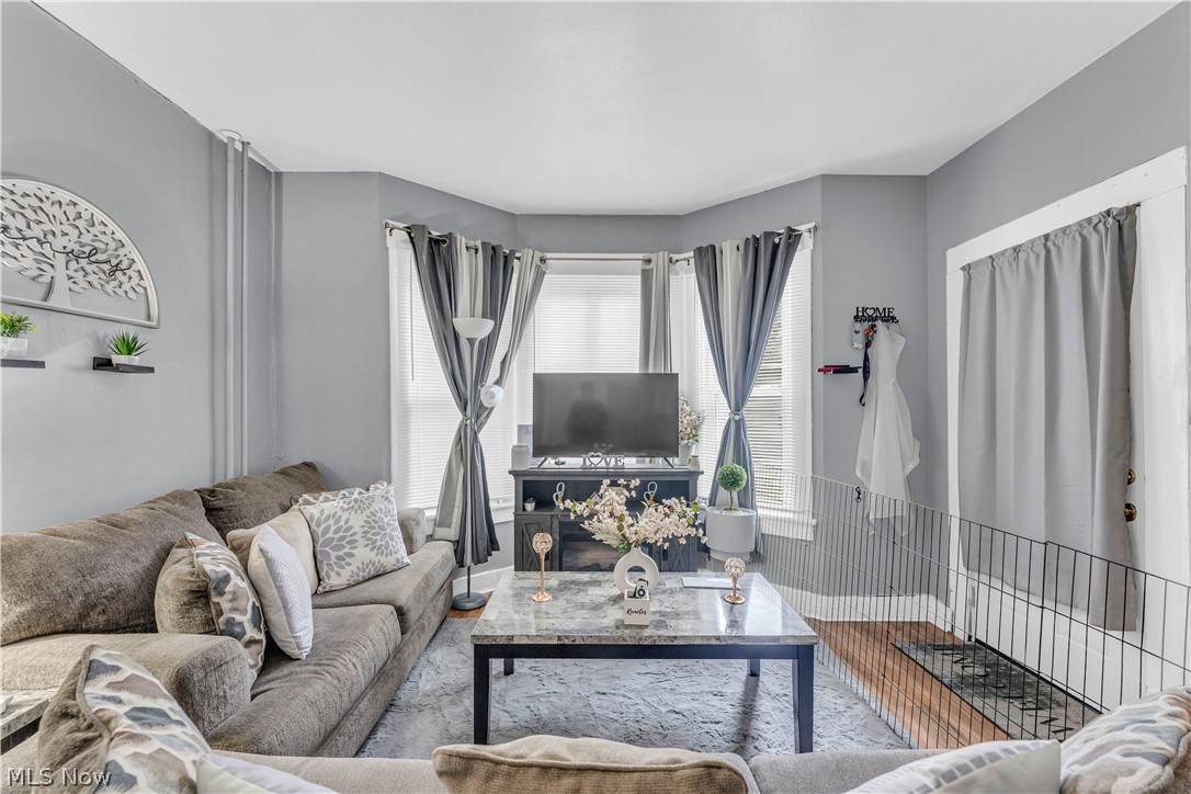 H G Kings Add - Residential Income