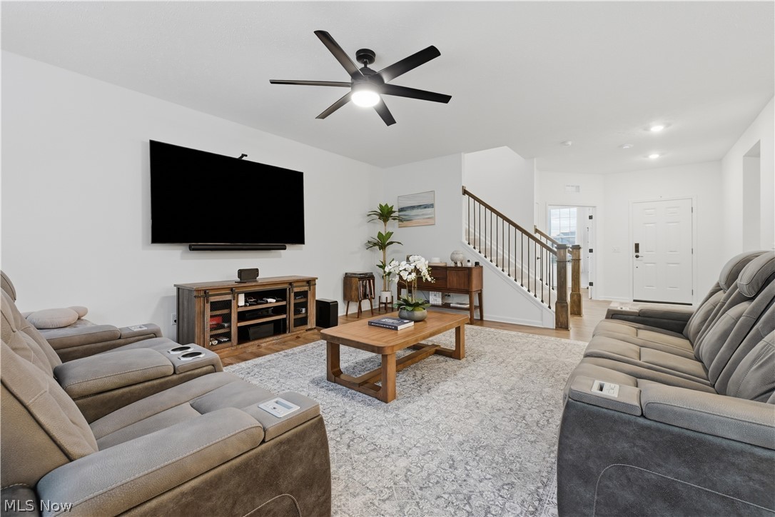 JACOBS RIDGE PHASE 3 LOT 106 ALL RN 56901782 - Residential