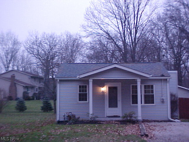 Nice 2 Bedrooms, 1 Bath Ranch. Newer kitchen with appliances. Mud room with washer and dryer. This home sits on a fenced double lot 89 x 120. The garage will hold 3 cars and has plenty of storage.  Newer vinyl siding and roof. Ready to move in.