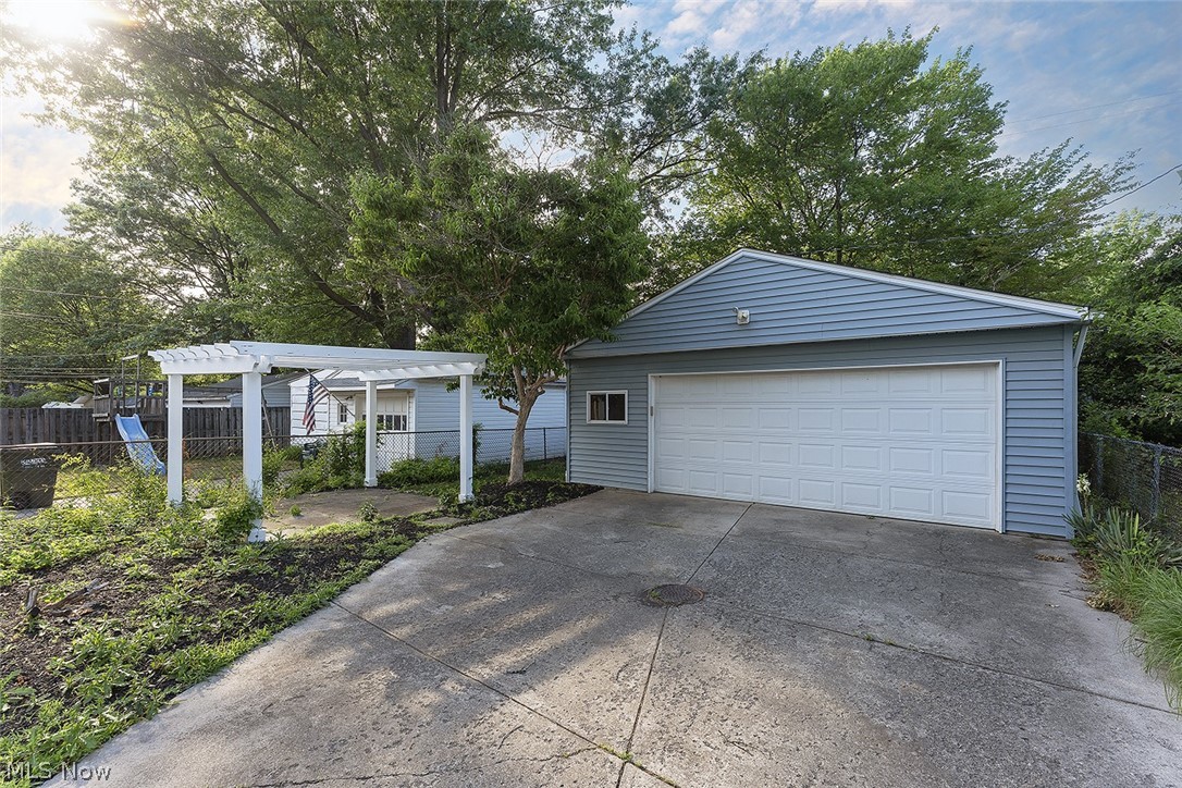 Fairoaks Road - Residential