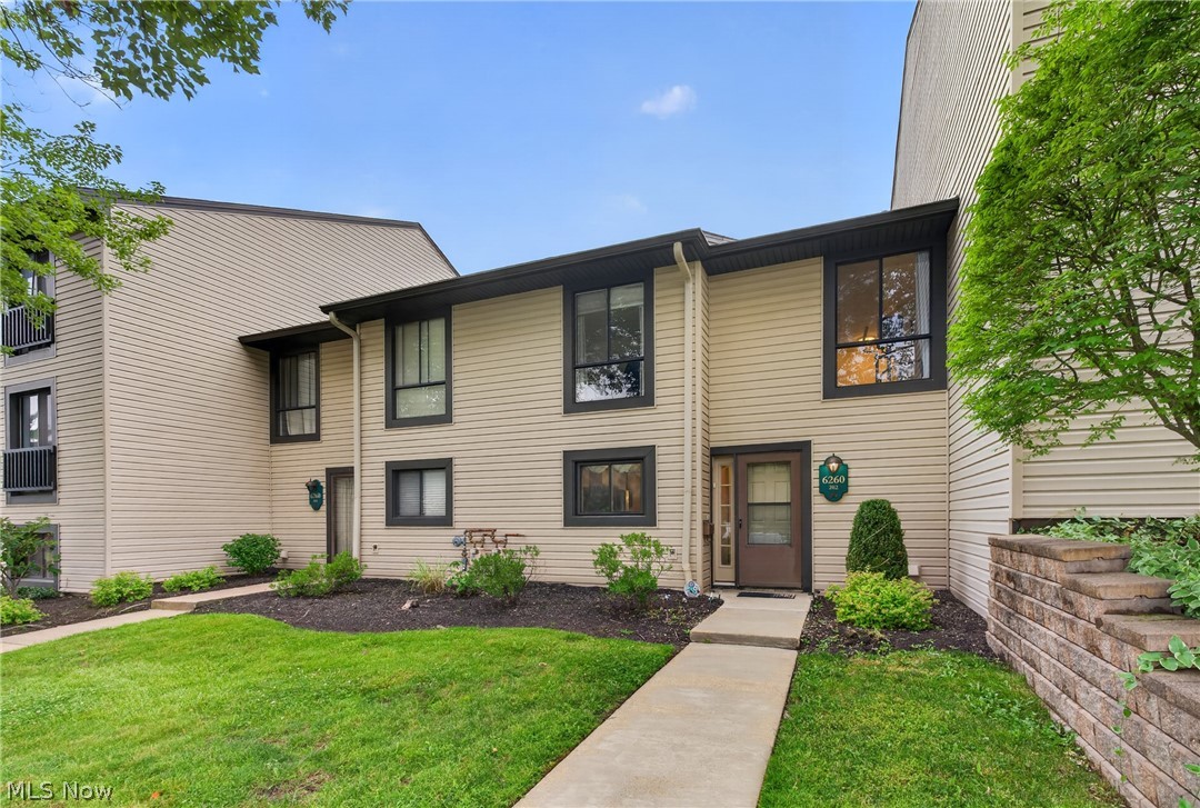 Oak Knolls Condo - Residential