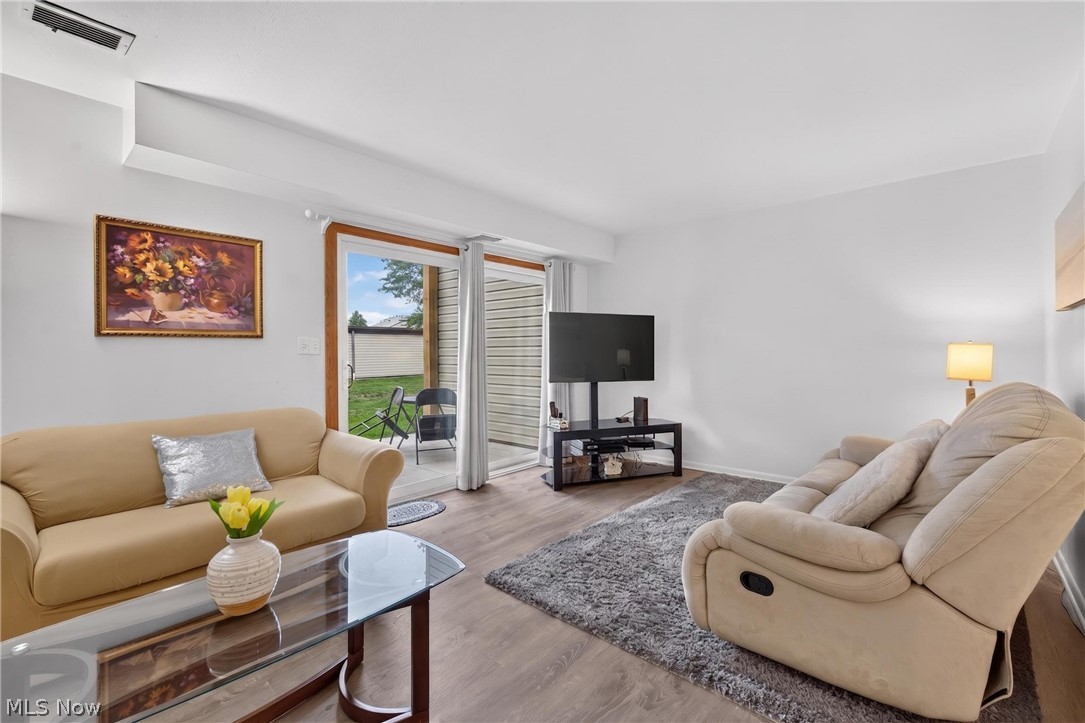 Oak Knolls Condo - Residential