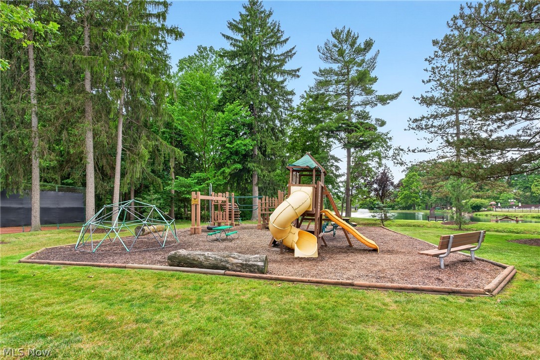 Oak Knolls Condo - Residential