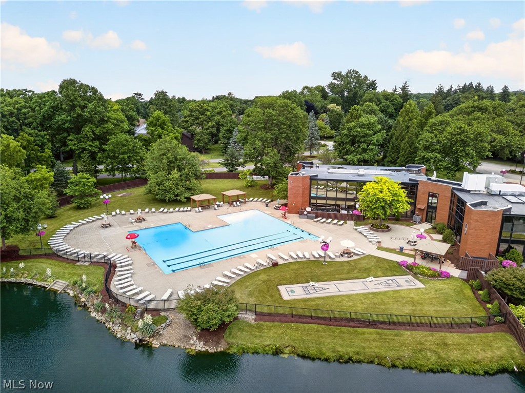 Oak Knolls Condo - Residential