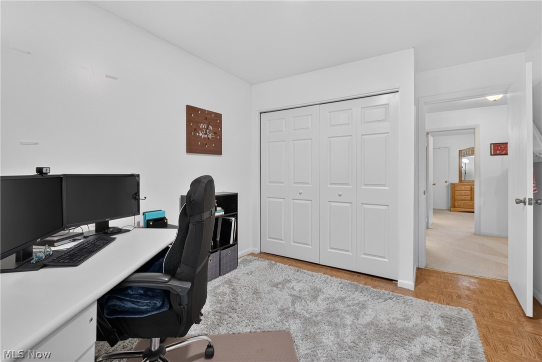 Oak Knolls Condo - Residential