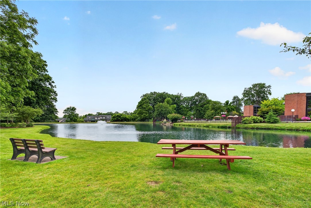 Oak Knolls Condo - Residential