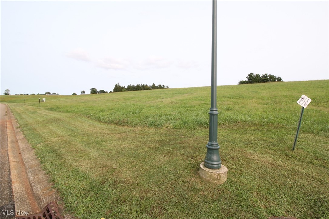 Stonehenge North - Land